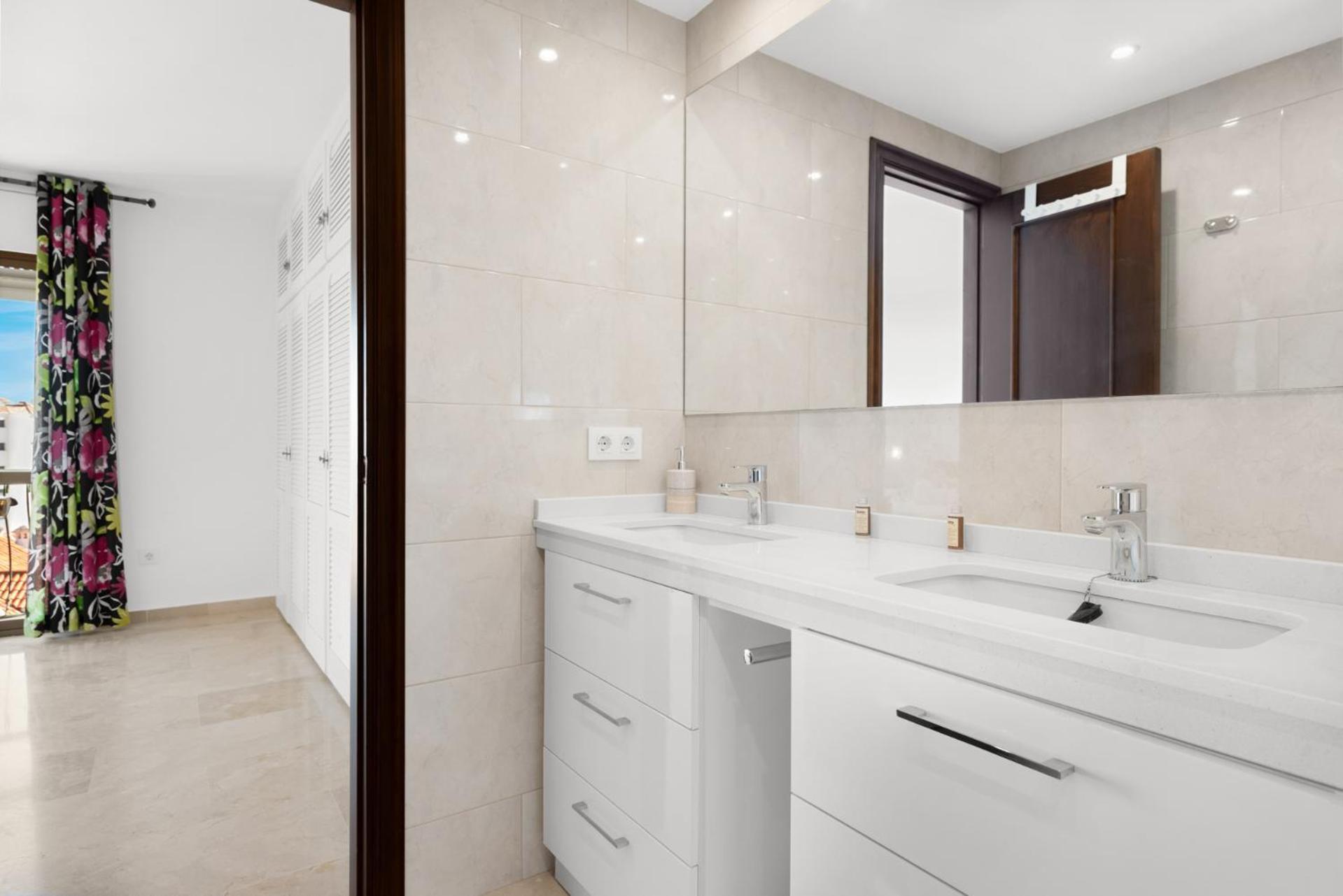 Lovely Penthouse Near Estepona Marina By Costarentals - Ref M15 ภายนอก รูปภาพ