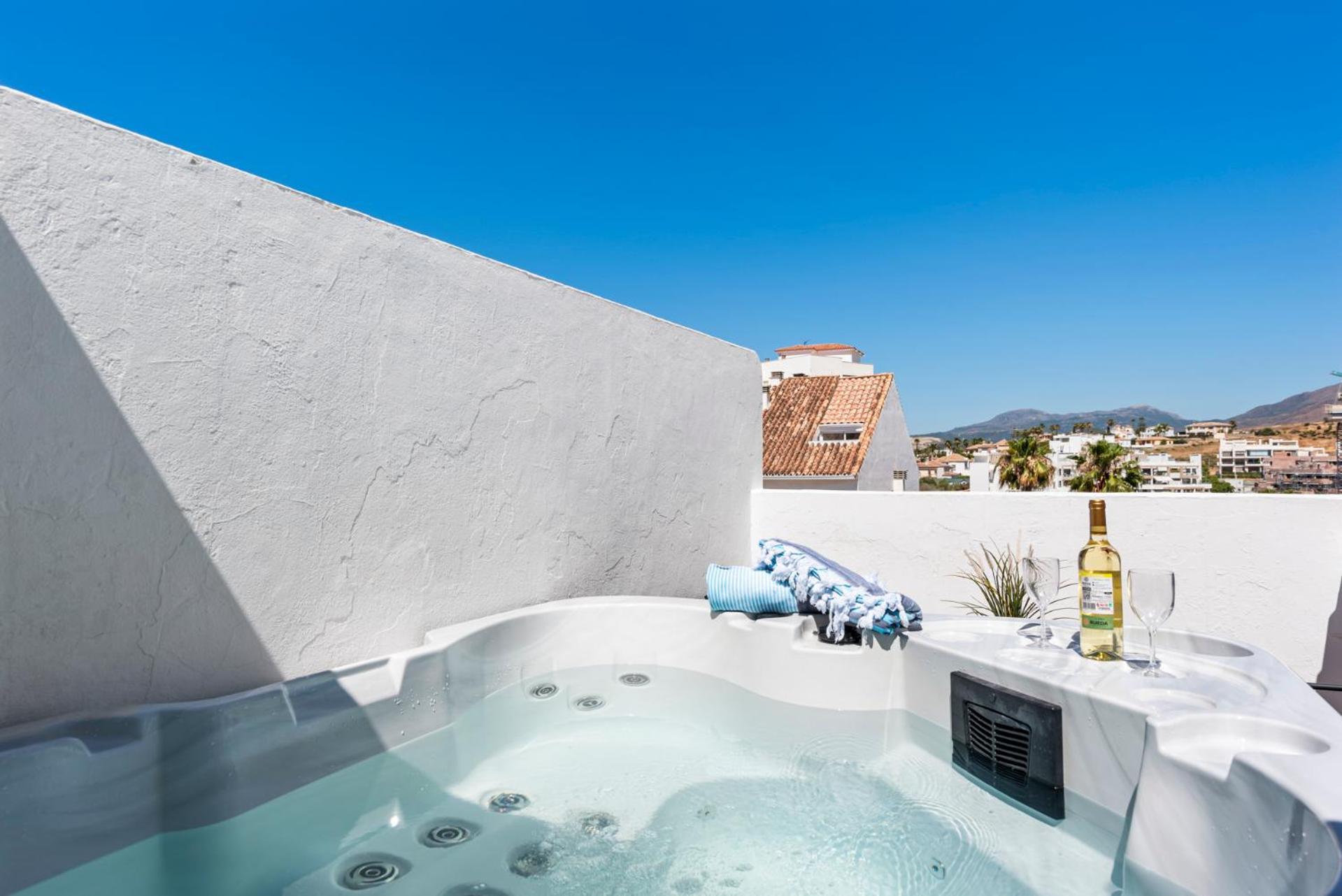 Lovely Penthouse Near Estepona Marina By Costarentals - Ref M15 ภายนอก รูปภาพ