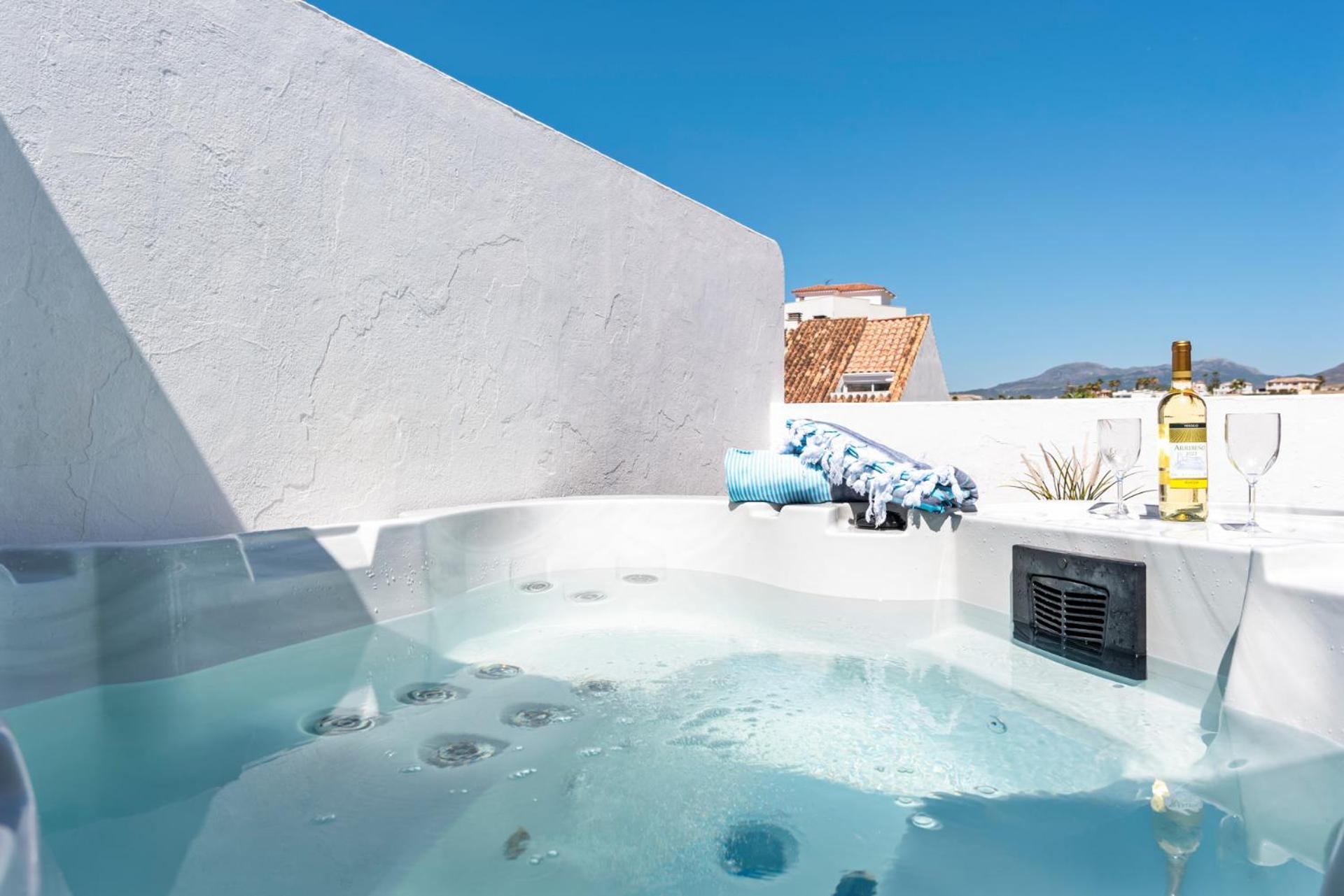 Lovely Penthouse Near Estepona Marina By Costarentals - Ref M15 ภายนอก รูปภาพ